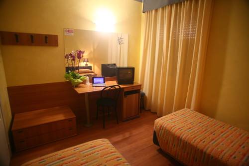 Imagen de la habitación del Hotel Victoria, Porto San Giorgio. Foto 14