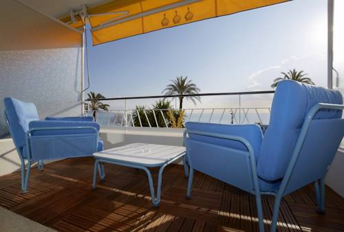 Imagen de la habitación del Hotel Victoria, ROQUEBRUNE-CAP-MARTIN. Foto 8