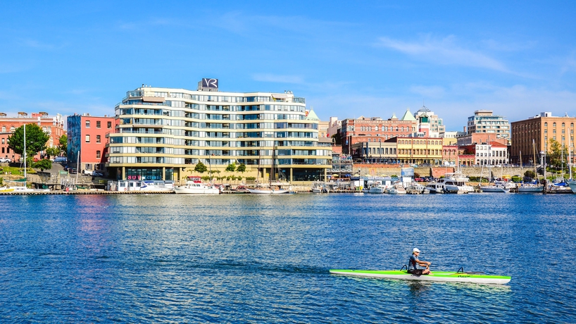 Imagen de los exteriores del Hotel Victoria Regent Waterfront and Suites. Foto 9