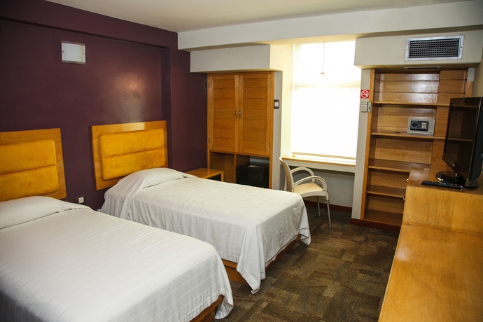 Imagen de la habitación del Hotel Victoria Regia. Foto 6