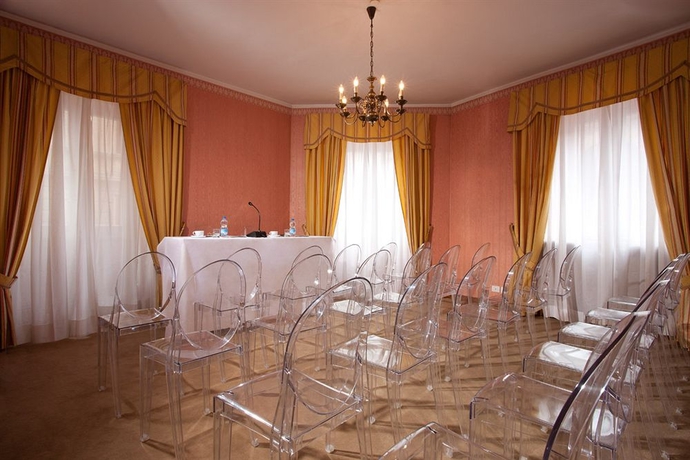 Imagen de los interiores del Hotel Victoria Roma. Foto 22