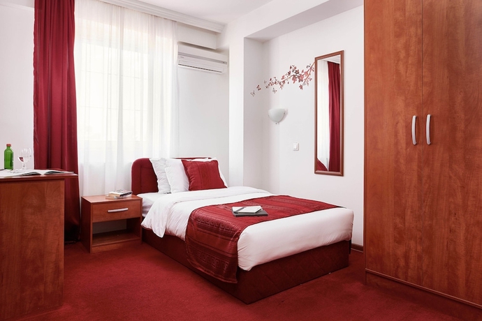 Imagen de la habitación del Hotel Victoria, SKOPJE. Foto 6