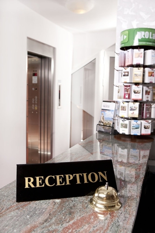 Imagen de los interiores del Hotel Victoria, SKOPJE. Foto 17