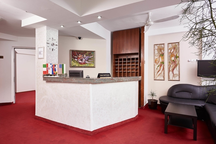 Imagen de los interiores del Hotel Victoria, SKOPJE. Foto 18