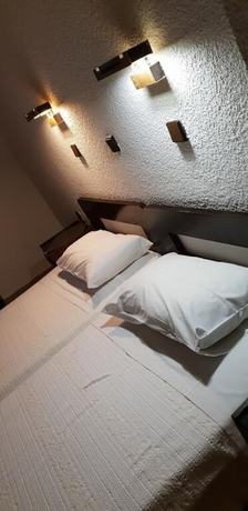 Imagen de la habitación del Hotel Victoria, Samos. Foto 12
