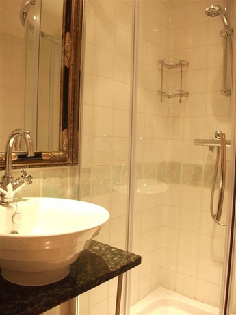 Imagen de la habitación del Hotel Victoria Square. Foto 4
