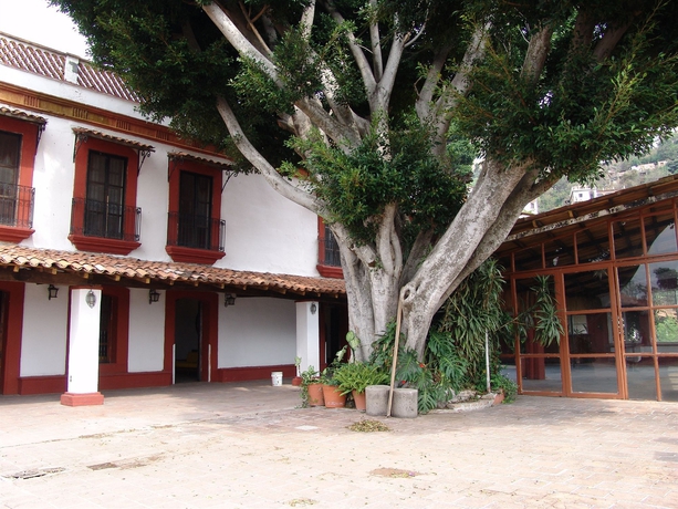 Imagen de los exteriores del Hotel Victoria, Taxco. Foto 2