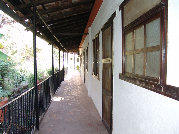 Imagen de los exteriores del Hotel Victoria, Taxco. Foto 3