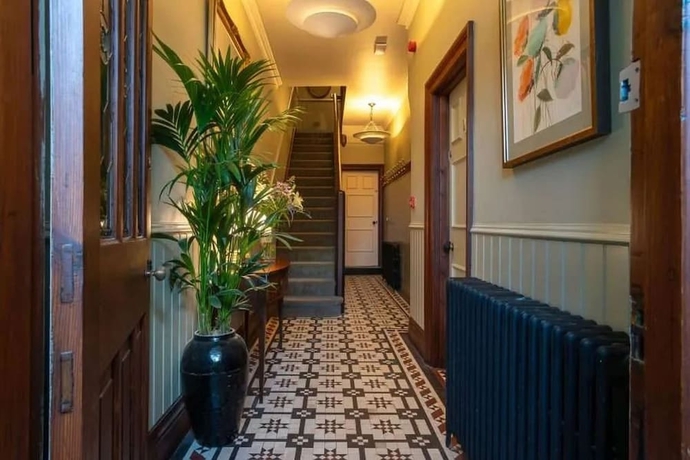 Imagen de los interiores del Hotel Victoria, Whitby. Foto 15
