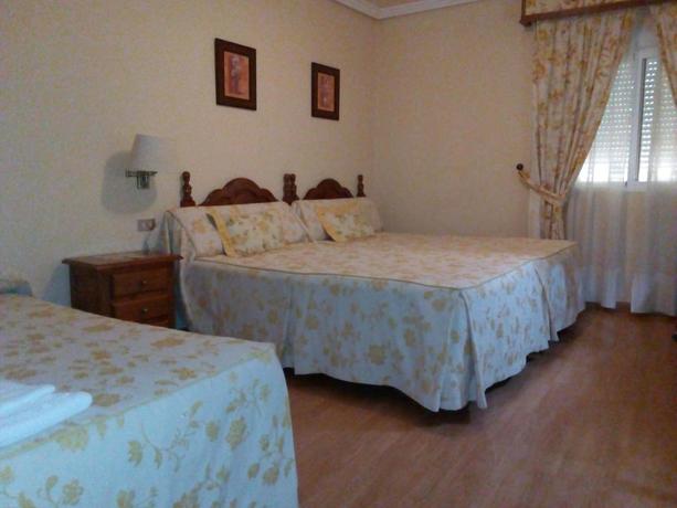 Imagen de la habitación del Hotel Victoria, Zafra. Foto 10