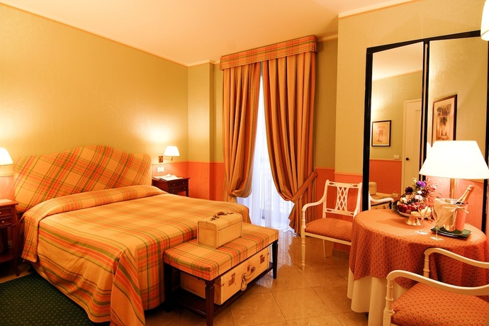 Imagen de la habitación del Hotel Victoria and Iside Spa. Foto 3