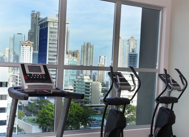 Imagen de los exteriores del Hotel Victoria and Suites Panama. Foto 7