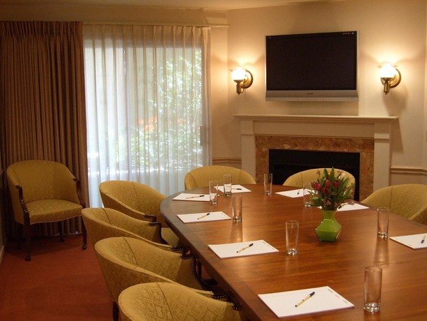 Imagen de los interiores del Hotel Victorian Inn. Foto 14