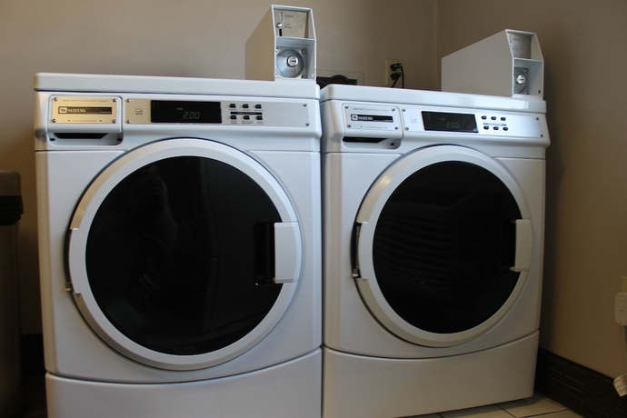 Imagen de los interiores del Hotel Victorian Inn and Suites. Foto 16