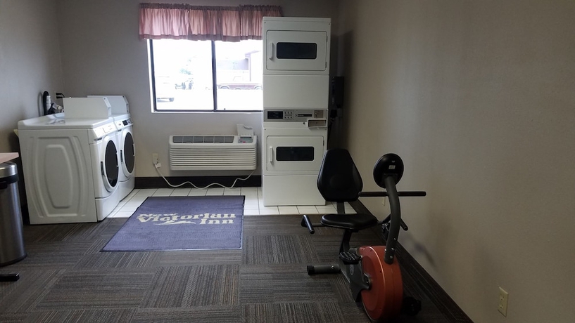 Imagen de los interiores del Hotel Victorian Inn and Suites. Foto 17