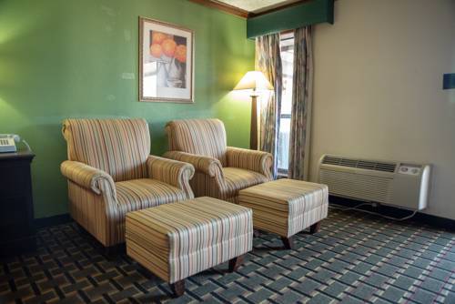 Imagen de la habitación del Hotel Victorian Inn and Suites. Foto 6