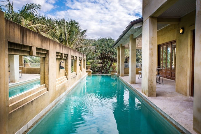 Imagen de la piscina del Hotel Victoria's At Wategos. Foto 19