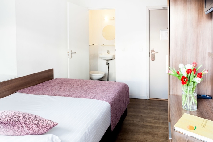 Imagen de la habitación del Hotel Victorie. Foto 16