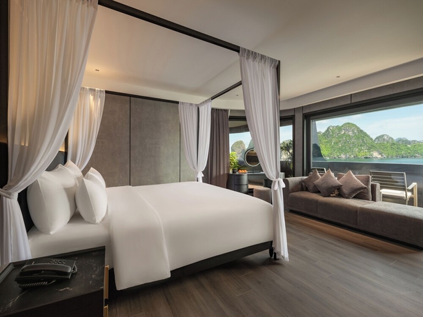 Imagen de la habitación del Hotel Victorious Cruise. Foto 4
