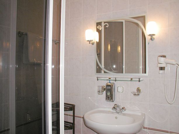 Imagen de la habitación del Hotel Victoriya. Foto 7