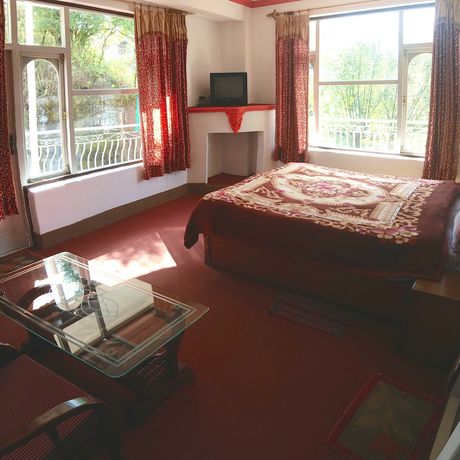 Imagen de la habitación del Hotel Victoriya Palace. Foto 17