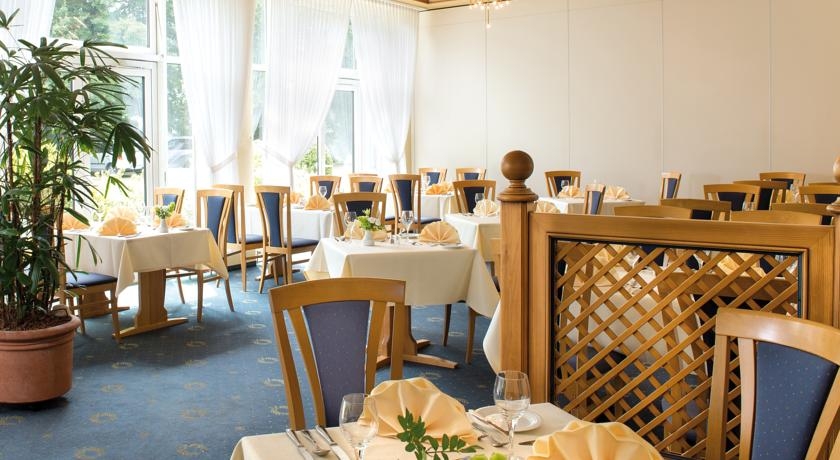 Imagen del bar/restaurante del Hotel Victor's Residenz-hotel Gummersbach. Foto 2