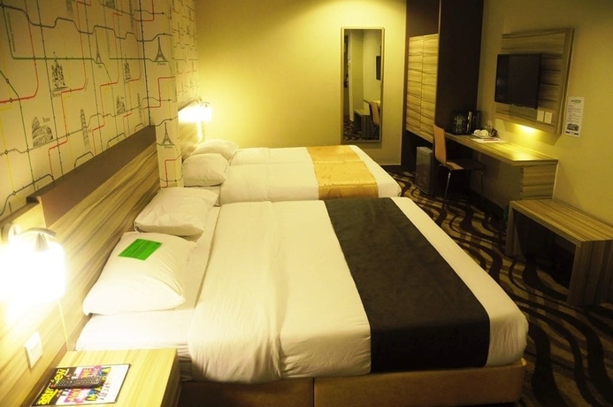 Imagen de la habitación del Hotel Victory City. Foto 7