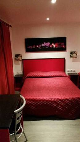 Imagen de la habitación del Hotel Victory Galou. Foto 6