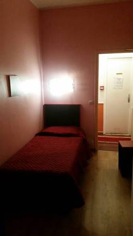 Imagen de la habitación del Hotel Victory Galou. Foto 12