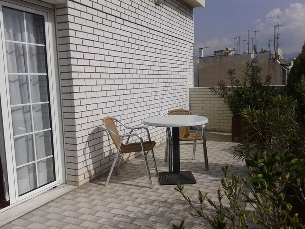 Imagen de los exteriores del Hotel Victory Inn, Atenas. Foto 10