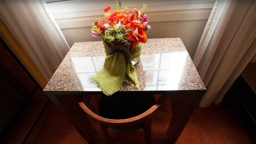 Imagen de la habitación del Hotel Victory Inn. Foto 2