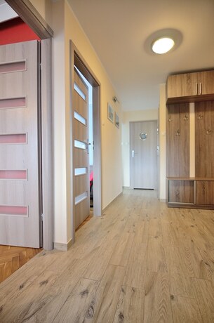 Imagen general del Hotel Victus Apartmenty - Jantar. Foto 3