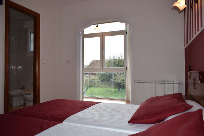 Imagen de la habitación del Hotel Vida Ostra Marina. Foto 17