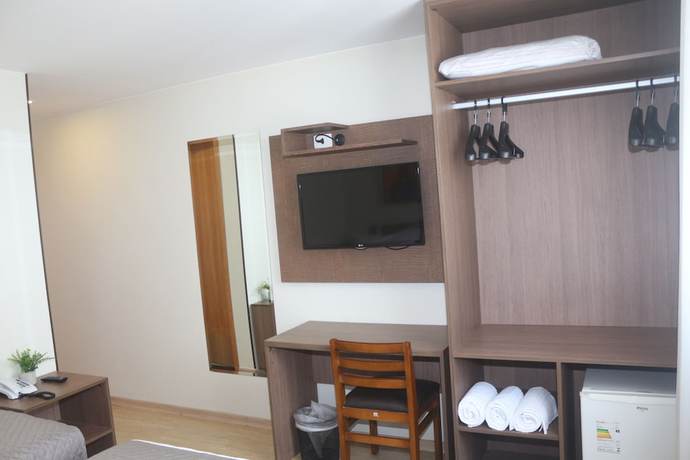 Imagen de la habitación del Hotel Vida Plaza. Foto 6