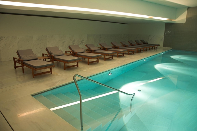 Imagen de la piscina del Hotel Vidago Palace. Foto 13