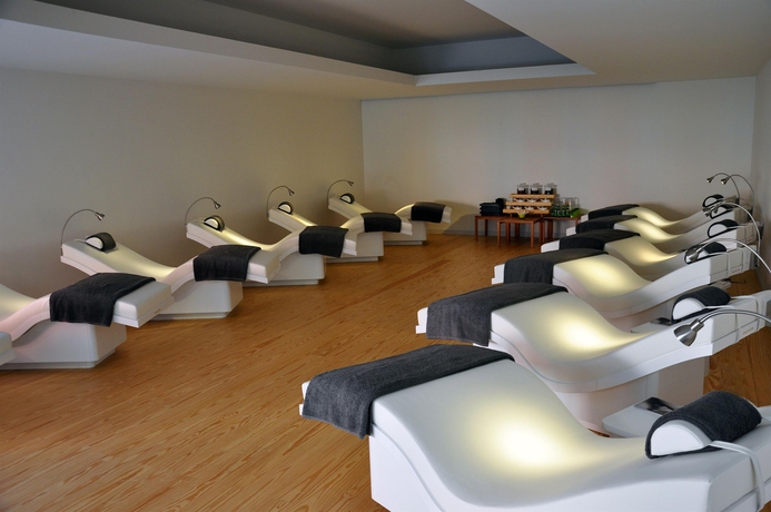 Imagen de la piscina del Hotel Vidago Palace. Foto 14