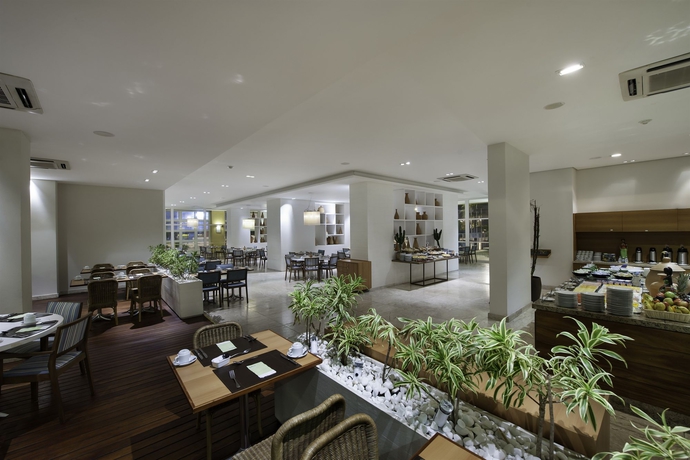 Imagen del bar/restaurante del Hotel Vidam Aracaju - Transamerica Collection. Foto 2