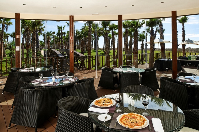Imagen del bar/restaurante del Hotel Vidamar Resort Algarve. Foto 4