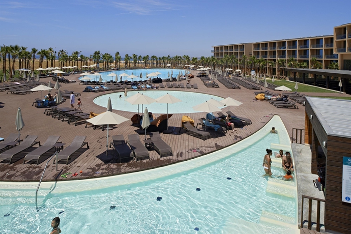 Imagen de la piscina del Hotel Vidamar Resort Algarve. Foto 15