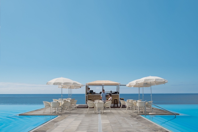 Imagen de la piscina del Hotel Vidamar Resort Madeira. Foto 19