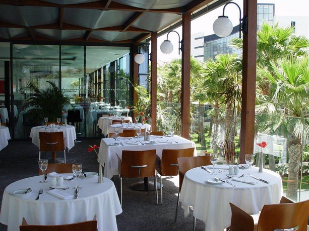 Imagen del bar/restaurante del Hotel Vidamar Resort Madeira. Foto 10