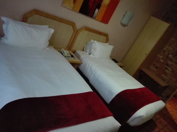 Imagen de la habitación del Hotel Vido Lodge and Conference Center. Foto 3