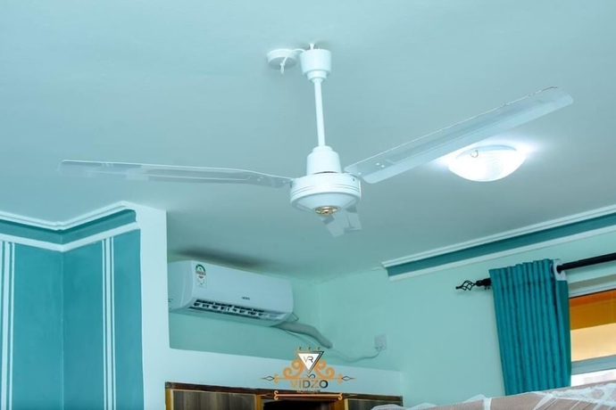 Imagen de la habitación del Hotel Vidzo Royal Inn. Foto 8