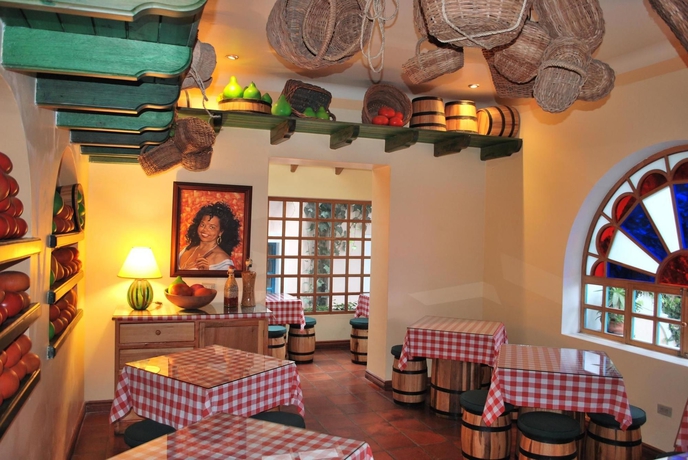 Imagen del bar/restaurante del Hotel Vieja Cuba. Foto 1