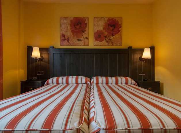 Imagen de la habitación del Hotel Viella. Foto 5