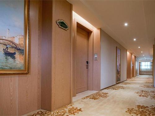 Imagen general del Hotel Vienna 3 Best Lichuan Centeral Bus Station. Foto 5