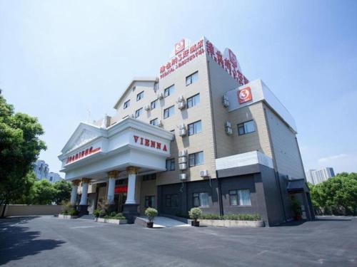 Imagen general del Hotel Vienna 3 Best Shanghai Baoshan Fengxiang Road. Foto 1