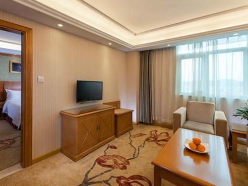 Imagen general del Hotel Vienna 3 Best Shenzhen Henggang Cuihu Shangz. Foto 1