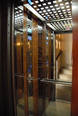 Imagen de los interiores del Hotel Vienna, Atenas. Foto 14