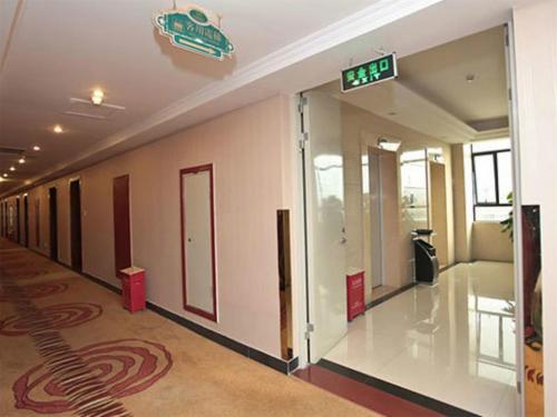 Imagen de la habitación del Hotel Vienna Chaoyang High-speed Train Station. Foto 6